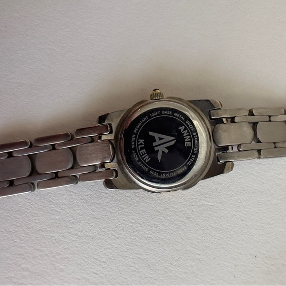 Anne Klein Two Tone Quartz Analog Ladies Wrist Watch Vintage White Face Silver - Picture 5 of 13